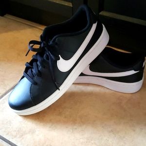 NIKE COURT LOW-TOP WITH SPORT INNER SOLE- MENS
